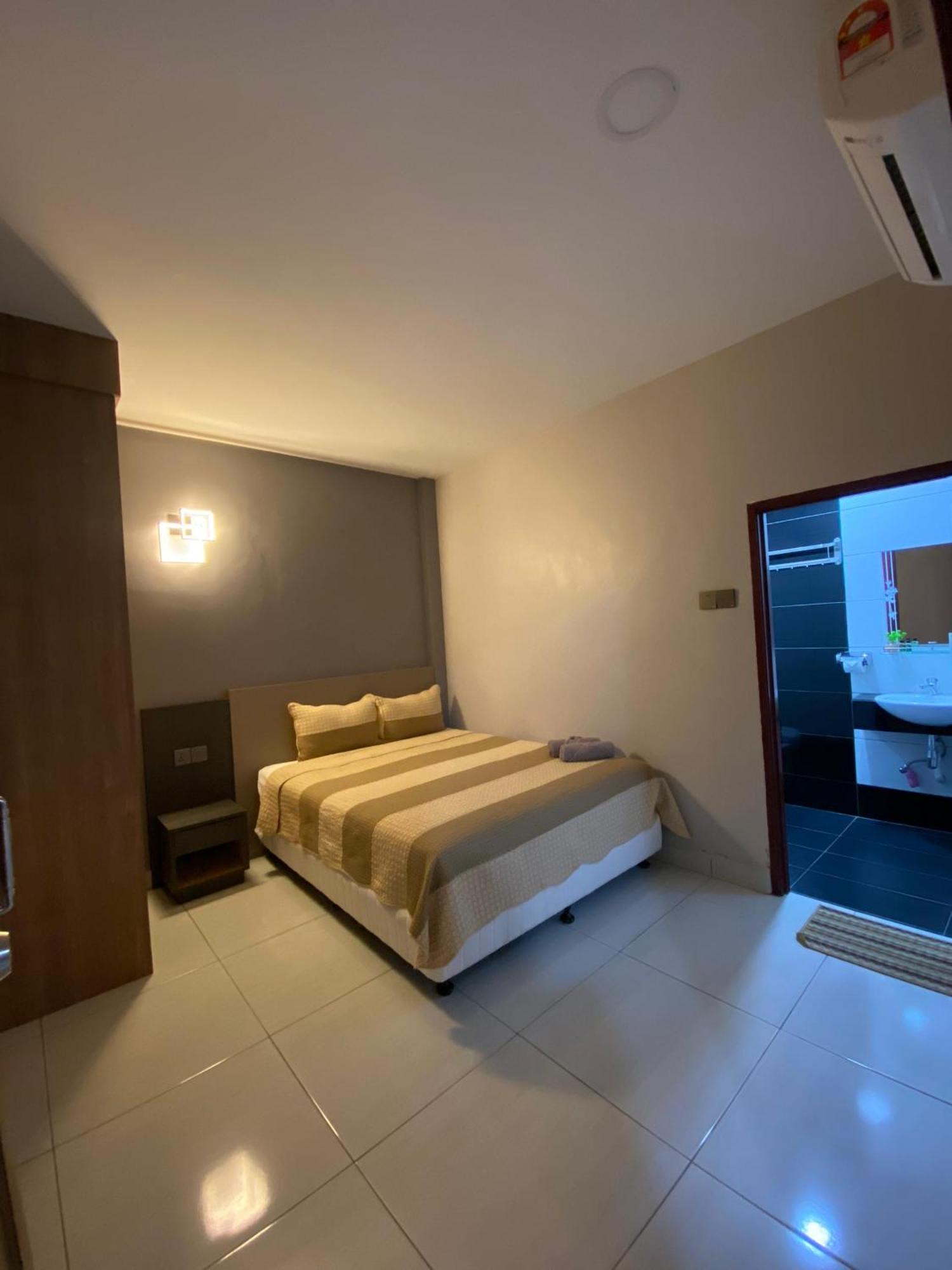 Grand Village Inn Пантай-Сенанг Экстерьер фото